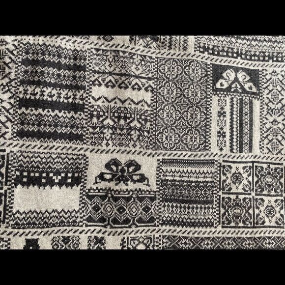 NWT Odd Molly Gray and White 2 Ply Scarf - Picture 3 of 6